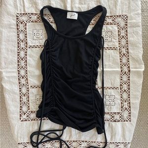 Geel adjustable tank